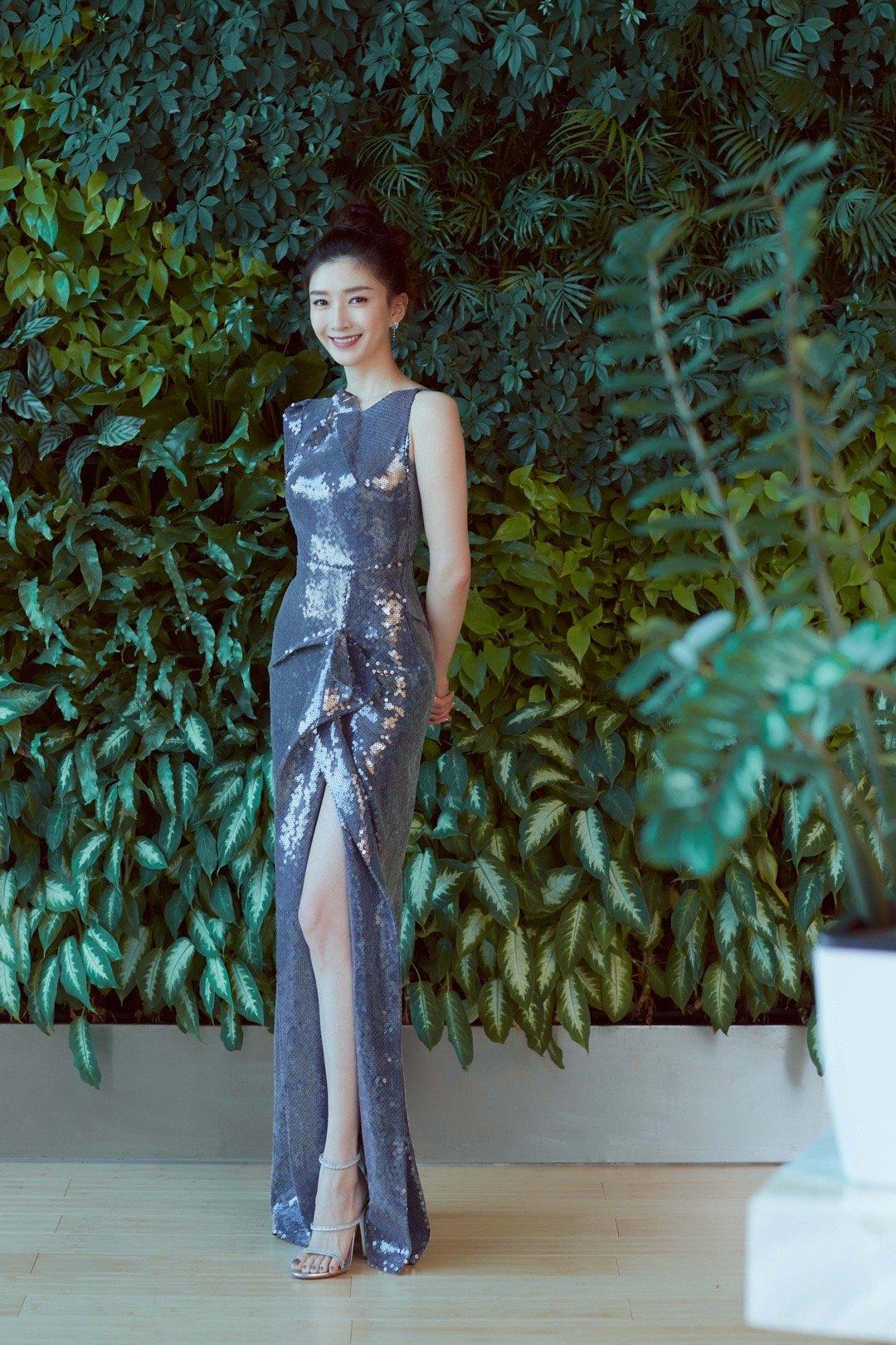 我的老婆是冰山女总裁最新,我的老婆是冰山女总裁——变化、学习与自信的力量