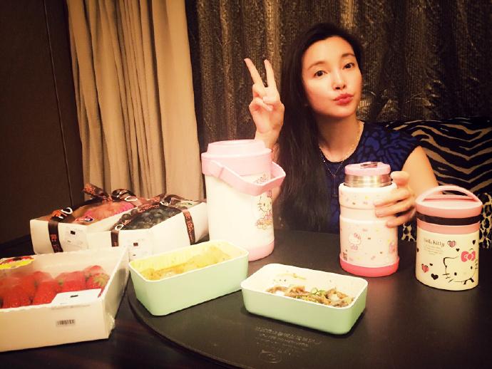 任泉李冰冰最新消息,任泉李冰冰最新消息揭秘，小巷中的隐藏美食天堂